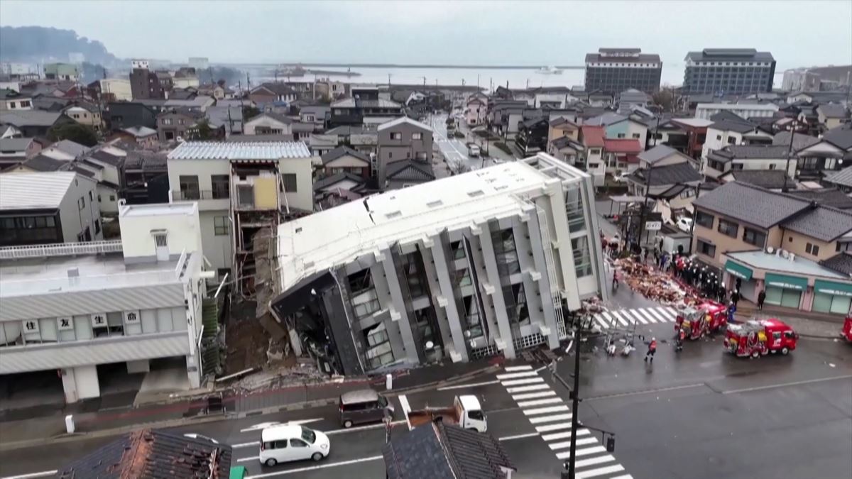 Edificio destruido. Imagen obteida de un vídeo de Agencias.