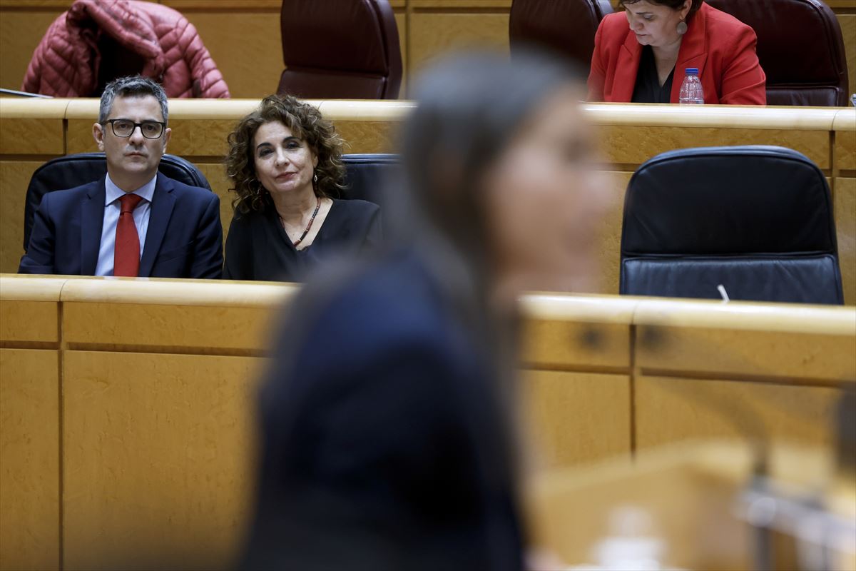 Bolaños, Montero y Nogueras, en la sesión del Congreso de los Diputados celebrada ayer. Foto: EFE