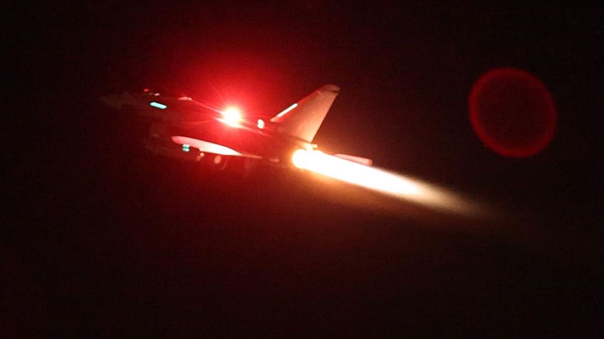 Un avión de combate británico que ha participado en el ataque sobre Yemen. Foto: EFE