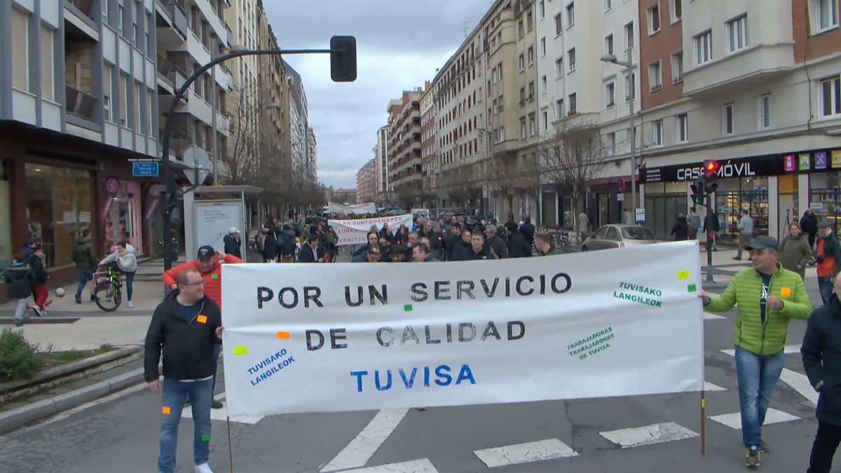 Manifestación de los trabajadores de Tuvisa en la víspera de iniciar la huelga indefinida