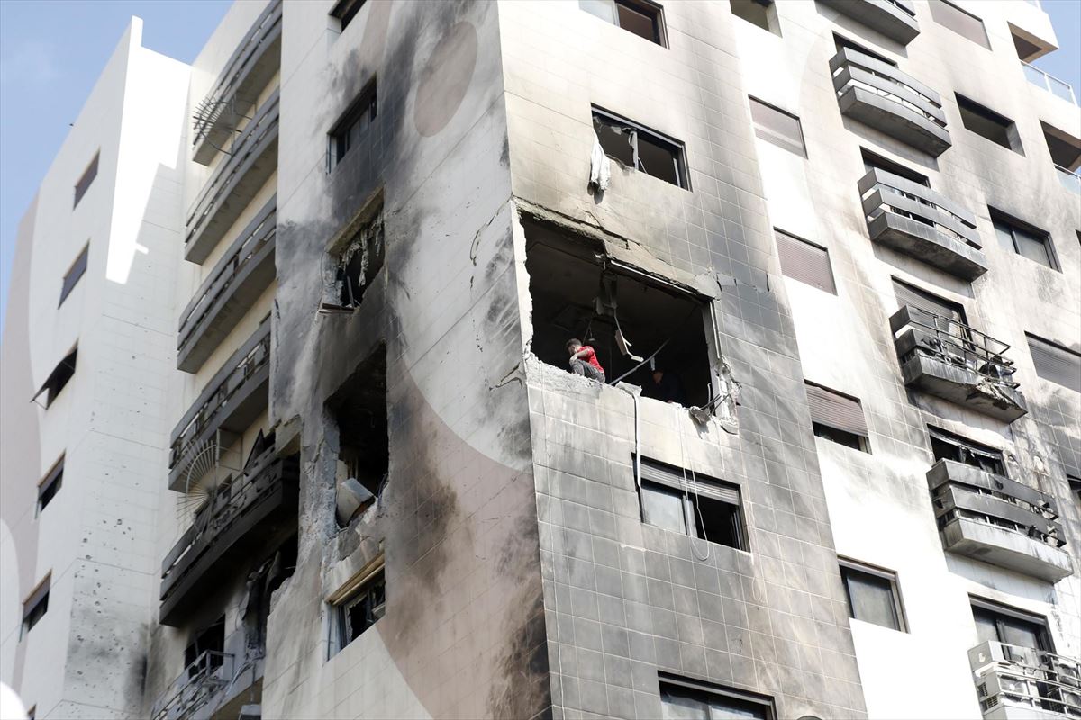 Ataque con misiles contra un edificio residencial en Damasco